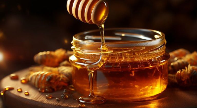 تأثیر عسل طبیعی بر سلامت معده و روده‌